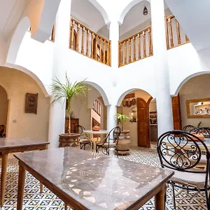 D'ar Ganne By Carole , Essaouira Morocco